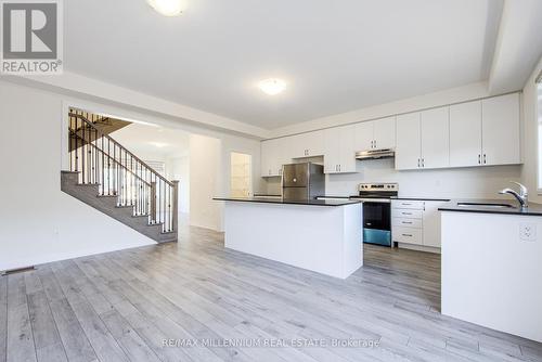 2711 Peter Matthews Drive, Pickering, ON - Indoor Photo Showing Kitchen