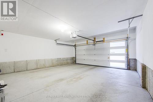 2711 Peter Matthews Drive, Pickering, ON - Indoor Photo Showing Garage