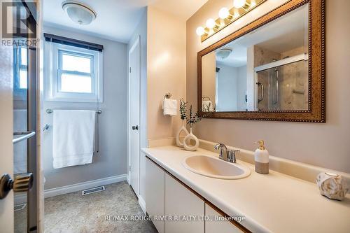 3 Nijinsky Court, Whitby, ON - Indoor Photo Showing Bathroom