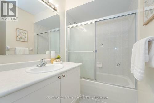 2280 Winlord Place, Oshawa, ON - Indoor Photo Showing Bathroom