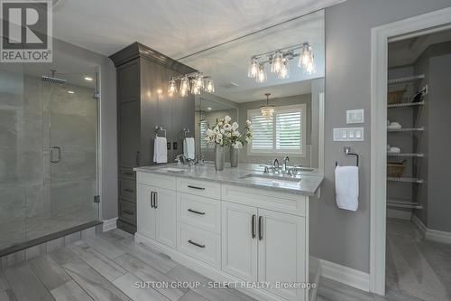 1962 Kilgorman Way, London, ON - Indoor Photo Showing Bathroom