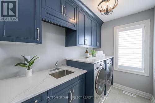 1962 Kilgorman Way, London, ON - Indoor Photo Showing Laundry Room