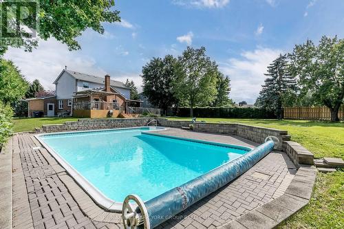 29 Eves Court, Newmarket, ON - Outdoor With In Ground Pool With Deck Patio Veranda With Backyard