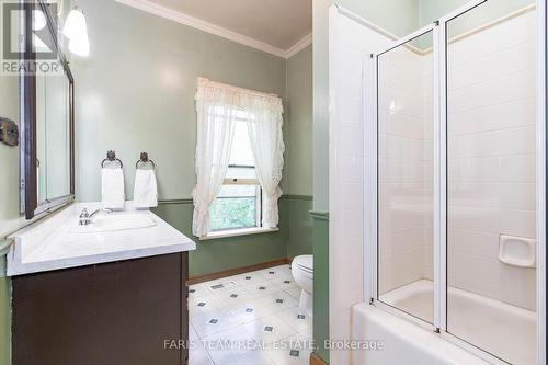 4 Thomas Street, Adjala-Tosorontio, ON - Indoor Photo Showing Bathroom