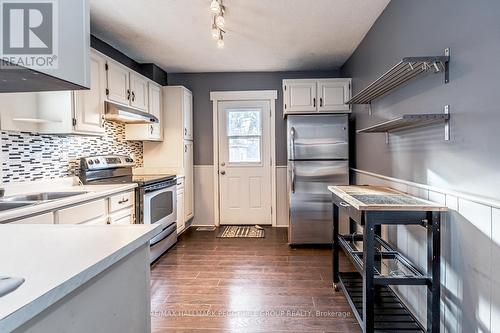 145 Coldwater Road, Orillia, ON - Indoor Photo Showing Kitchen With Upgraded Kitchen