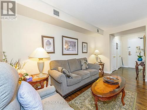 104 - 95 La Rose Avenue, Toronto, ON - Indoor Photo Showing Living Room