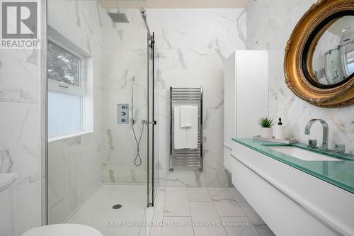 169 Chebucto Drive, Oakville, ON - Indoor Photo Showing Bathroom