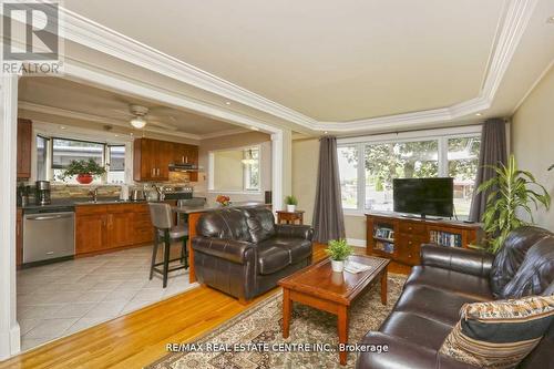 Main - 34 Langwith Court, Brampton, ON - Indoor Photo Showing Living Room