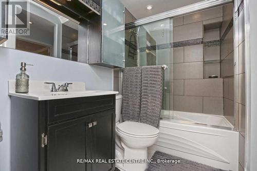 Main - 34 Langwith Court, Brampton, ON - Indoor Photo Showing Bathroom