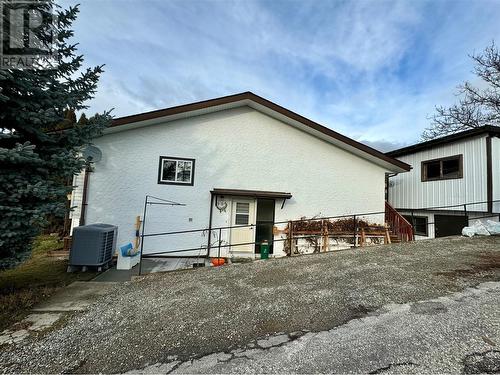 706 Cedar Street, Creston, BC - Outdoor With Exterior