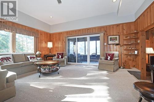 326 Indian Point Road, Kawartha Lakes, ON - Indoor Photo Showing Living Room