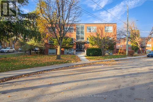 201 - 57 Mericourt Road, Hamilton, ON - Outdoor