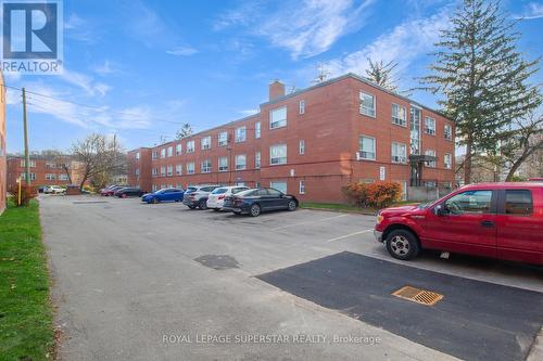 201 - 57 Mericourt Road, Hamilton, ON - Outdoor