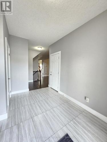 2205 Wateroak Drive, London, ON - Indoor Photo Showing Other Room