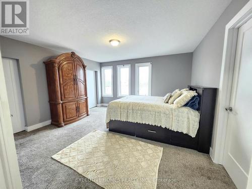 2205 Wateroak Drive, London, ON - Indoor Photo Showing Bedroom