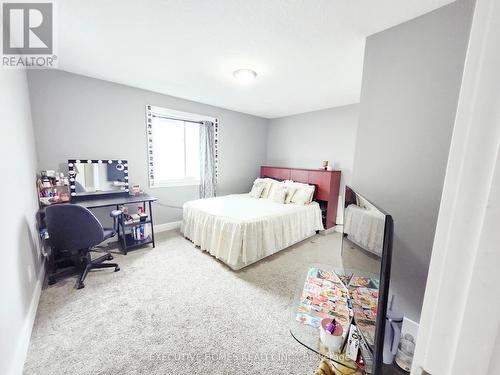 2205 Wateroak Drive, London, ON - Indoor Photo Showing Bedroom