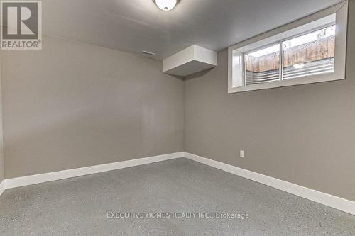 2205 Wateroak Drive, London, ON - Indoor Photo Showing Other Room