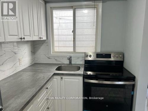 359 .5 Strathearn Avenue, Hamilton, ON - Indoor Photo Showing Kitchen