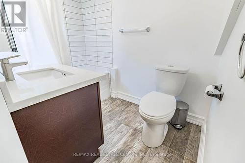 195 Tragina Avenue N, Hamilton, ON - Indoor Photo Showing Bathroom