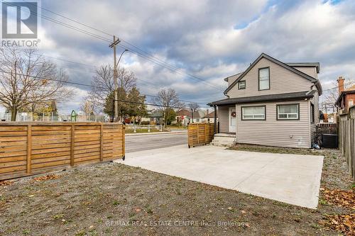 195 Tragina Avenue N, Hamilton, ON - Outdoor