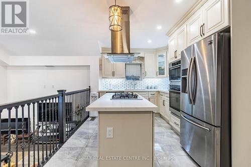 195 Tragina Avenue N, Hamilton, ON - Indoor Photo Showing Kitchen With Stainless Steel Kitchen With Upgraded Kitchen