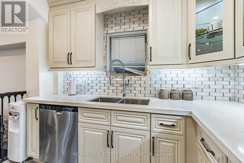 195 Tragina Avenue N, Hamilton, ON - Indoor Photo Showing Kitchen With Double Sink