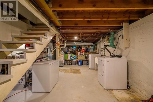 646 Stewart Avenue, Kamloops, BC - Indoor Photo Showing Laundry Room