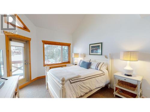 5350 Highline Drive Unit# 2315, Fernie, BC - Indoor Photo Showing Bedroom