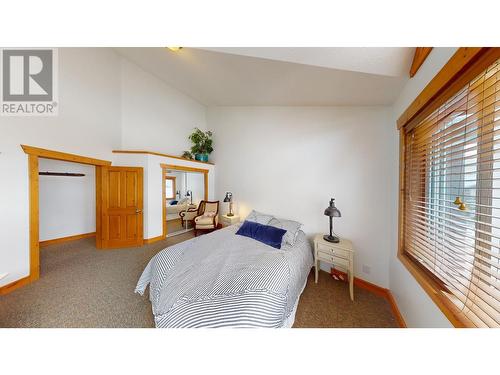 5350 Highline Drive Unit# 2315, Fernie, BC - Indoor Photo Showing Bedroom