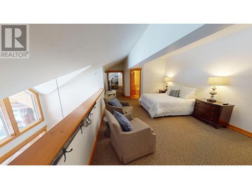 5350 Highline Drive Unit# 2315, Fernie, BC - Indoor Photo Showing Bedroom