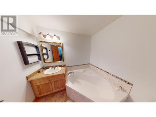 5350 Highline Drive Unit# 2315, Fernie, BC - Indoor Photo Showing Bathroom