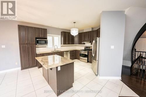 229 Kiwanis Court, Ottawa, ON - Indoor Photo Showing Kitchen