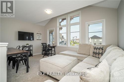 234 Pursuit Terrace, Ottawa, ON - Indoor Photo Showing Living Room