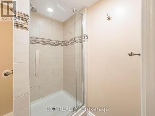 3732 Alderwood Street, Ottawa, ON - Indoor Photo Showing Bathroom