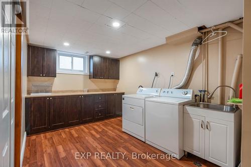 3732 Alderwood Street, Ottawa, ON - Indoor Photo Showing Laundry Room