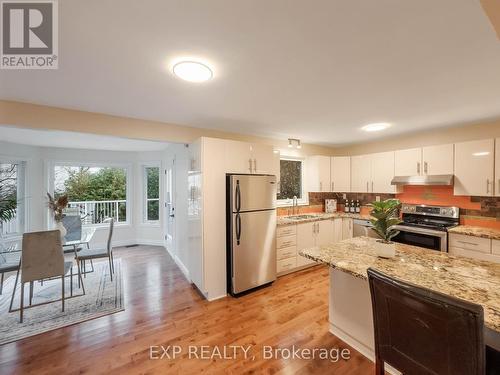 3732 Alderwood Street, Ottawa, ON - Indoor Photo Showing Kitchen