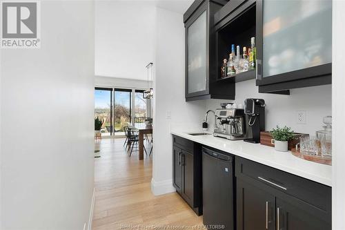 196 Grandview Avenue, Kingsville, ON - Indoor Photo Showing Kitchen