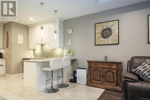 6096 Laurentide Street, Windsor, ON - Indoor Photo Showing Kitchen