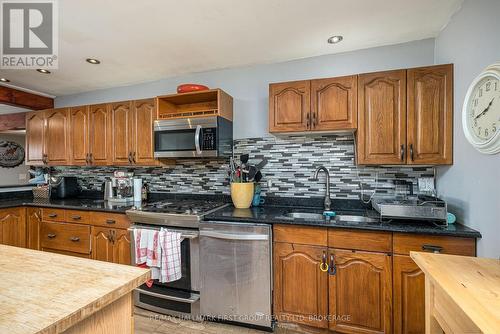 293 Dundas Street W, Greater Napanee, ON - Indoor Photo Showing Kitchen