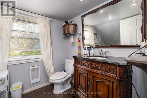 293 Dundas Street W, Greater Napanee, ON - Indoor Photo Showing Bathroom