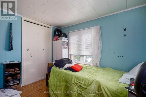 293 Dundas Street W, Greater Napanee, ON - Indoor Photo Showing Bedroom