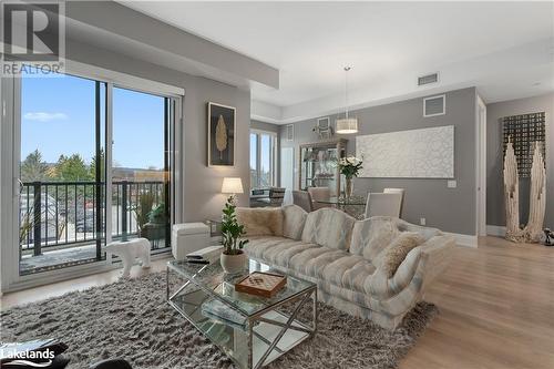 1 Hume Street Unit# 318, Collingwood, ON - Indoor Photo Showing Living Room