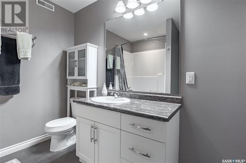 11 4801 Trinity Lane, Regina, SK - Indoor Photo Showing Bathroom