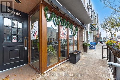 2312 Bloor Street W, Toronto, ON 