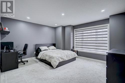 556 Bessborough Drive, Milton, ON - Indoor Photo Showing Bedroom