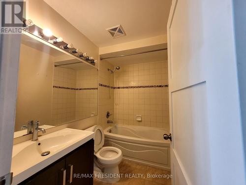 801 - 3504 Hurontario Street E, Mississauga, ON - Indoor Photo Showing Bathroom