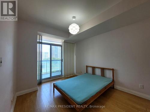 801 - 3504 Hurontario Street E, Mississauga, ON - Indoor Photo Showing Bedroom