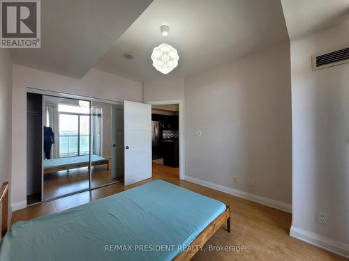 801 - 3504 Hurontario Street E, Mississauga, ON - Indoor Photo Showing Other Room