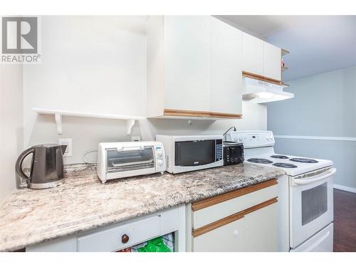 3800 28A Street Street Unit# 315, Vernon, BC - Indoor Photo Showing Kitchen