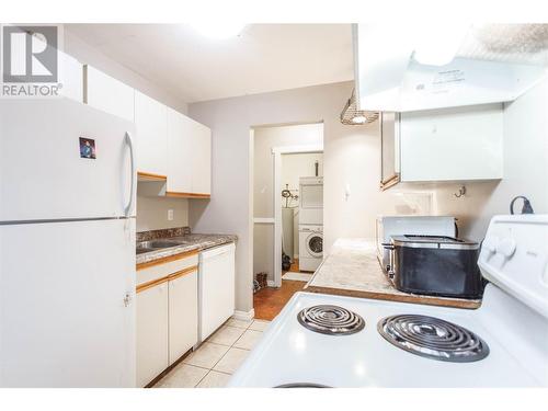 3800 28A Street Street Unit# 315, Vernon, BC - Indoor Photo Showing Kitchen